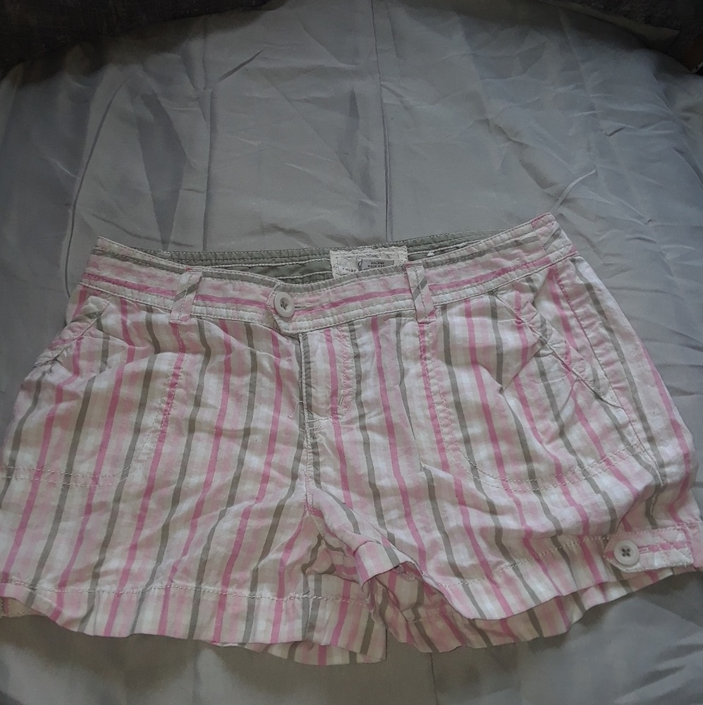 🌞 SO Pinks, Greens stripes Size 3 Shorts